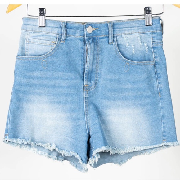 Ladies Fashion Nova Denim Shorts - Picture 1 of 3